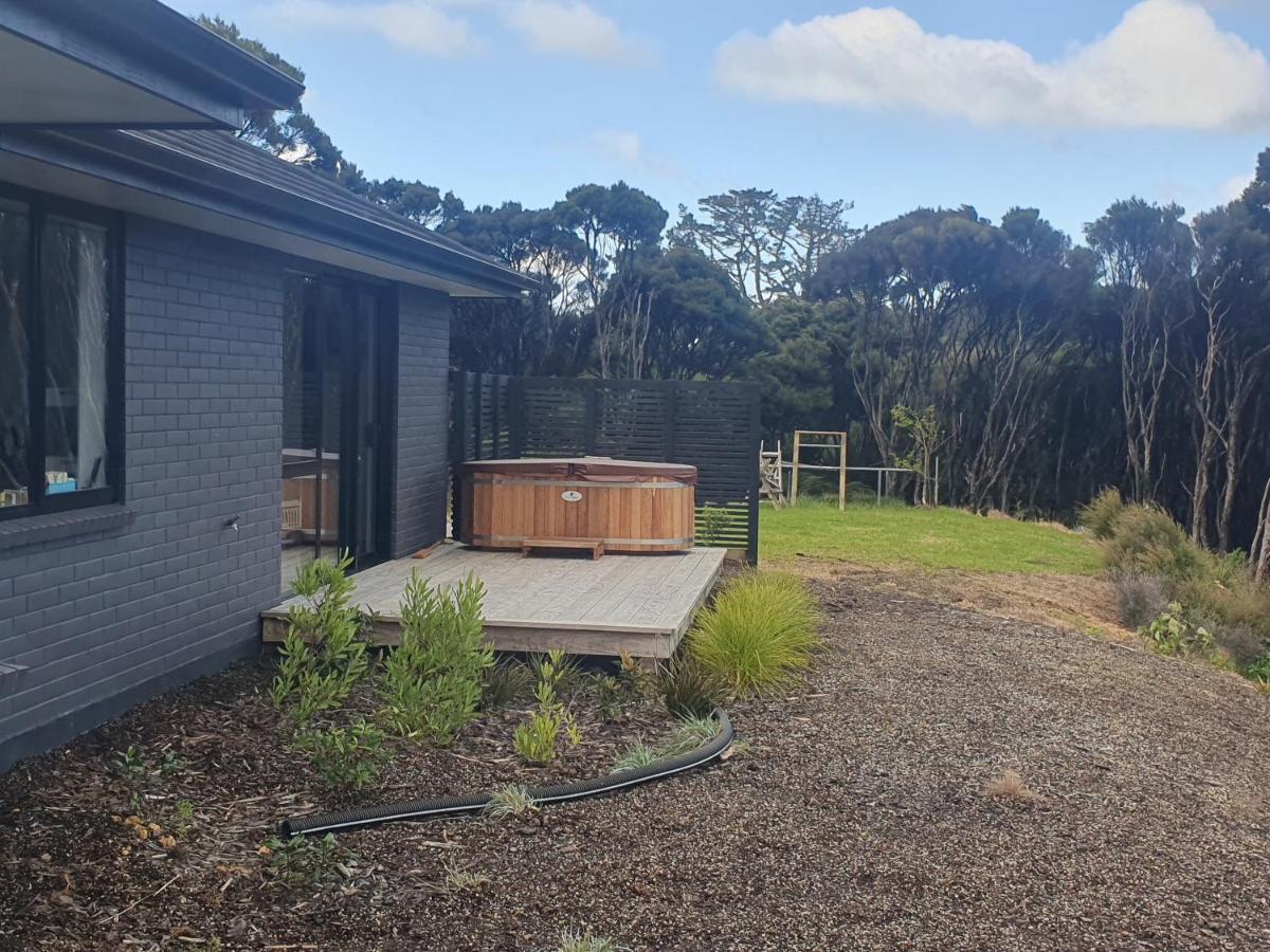 Makuri Bay Hideaway Apartment Purerua Exterior photo